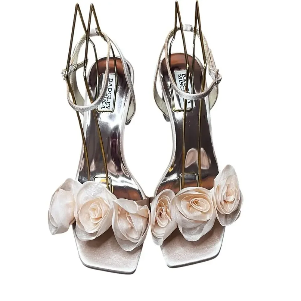Badgley Mishka Carli Rosette Block Heels Rose  Detail Blush Nude NEW 8.5